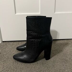 Elegant Black Croc-Embossed Women's Boots